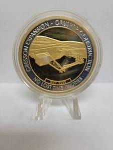 lot 260 image: Anglogold CC&V 24k Gold Gilded Coin 2 Troy Oz .999 Fine Silver Art Round