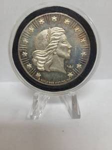 lot 262 image: 1981 World Wide Mint Vintage Silver Eagle 1 oz .999 Silver Round