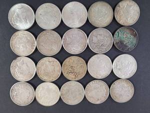 lot 316 image: 20) MIXED DATE, MINT & CONDITION MORGAN AND PEACE DOLLARS--90% SILVER