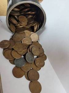 lot 413 image: 323) MIXED DATE, MINT & CONDITION 1909-1958 WHEAT PENNIES