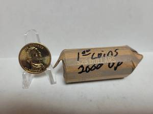lot 520 image: 1 ROLL 2000 & UP US ONE DOLLAR COINS