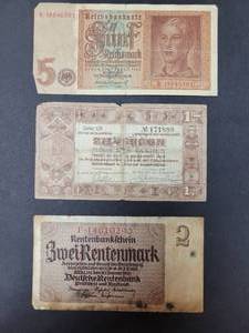 lot 611 image: FOREIGN CURRENCY LOT AS PICTURED