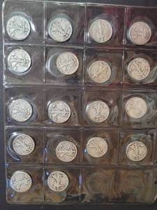 lot 624 image: 18) 90% SILVER WALKING LIBERTY HALF DOLLARS