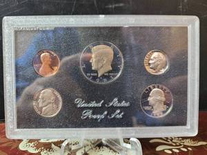 lot 653 image: 1983 UNITED STATES COIN PROOF SET