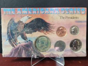 lot 673 image: THE AMERICANA SERIES THE PRESIDENTS COIN SET