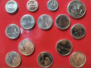 lot 638 image: 2011-DENVER UNITED STATES MINT UNCIRCULATED COIN SET