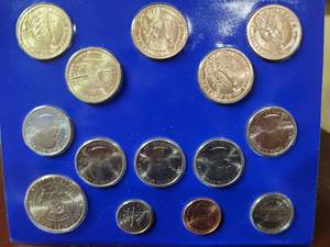 lot 643 image: 2010-PHILADELPHIA UNITED STATES MINT UNCIRCULATED COIN SET