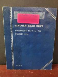 lot 689 image: 40) WHEAT PENNIES IN COLLECTORS BOOK
