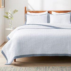 lot 12260 image: Bedsure White Quilt Twin Size - Lightweight Soft Quilt Bedding Set for All Seasons, Bedspreads & Coverlets, Corduroy Pattern Quilt Set, 2 Pieces, 1 Quilt (86x68) and 1 Pillow Sham (20x262)