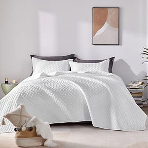 lot 12296 image: CozyLux Quilt Set King Size White 3 Pieces - Lightweight Soft Bedspread - Lantern Ogee Pattern Coverlet Bedding Set for All Season - 1 Quilt and 2 Pillow Shams - White, 106x96