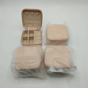 lot 12530 image: 4 PC small jewelry boxes