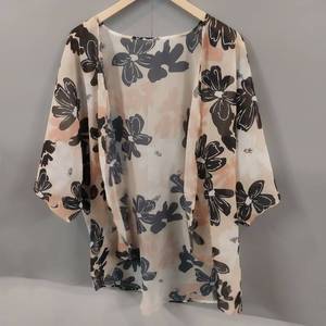 lot 14196 image: tan and black floral cover up 2XL