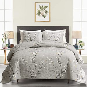 lot 14330 image: UOZZI BEDDING 3 Piece Reversible Quilt Set Gray Branch Queen Full Size 88x88 Soft Microfiber Lightweight Coverlet Bedspread Summer Comforter Set Bed Cover for All Season (1 Quilt 2 Shams)