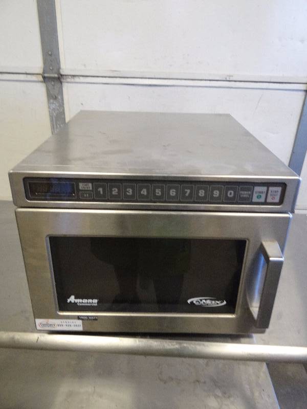 lot 1022 image: Amana Commercial Microwave Oven