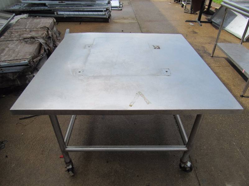 lot 1083 image: 45x45 Stainless Work Top Table