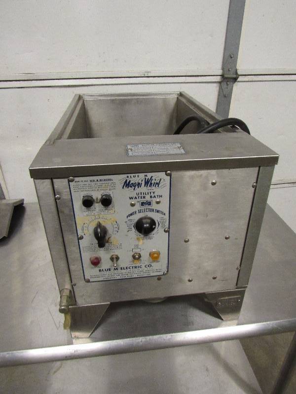 lot 1090 image: Blue M Maqni Whirl Utility Water Bath