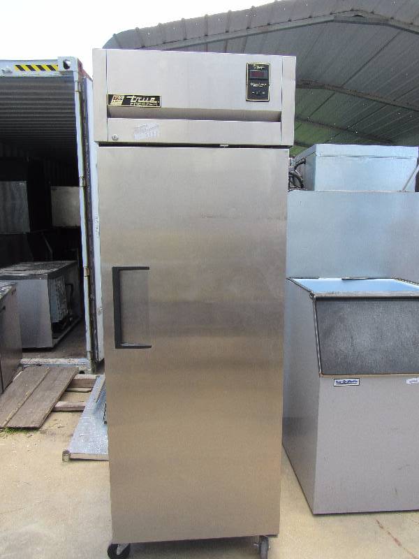 lot 1104 image: True Single Door Reach In Freezer