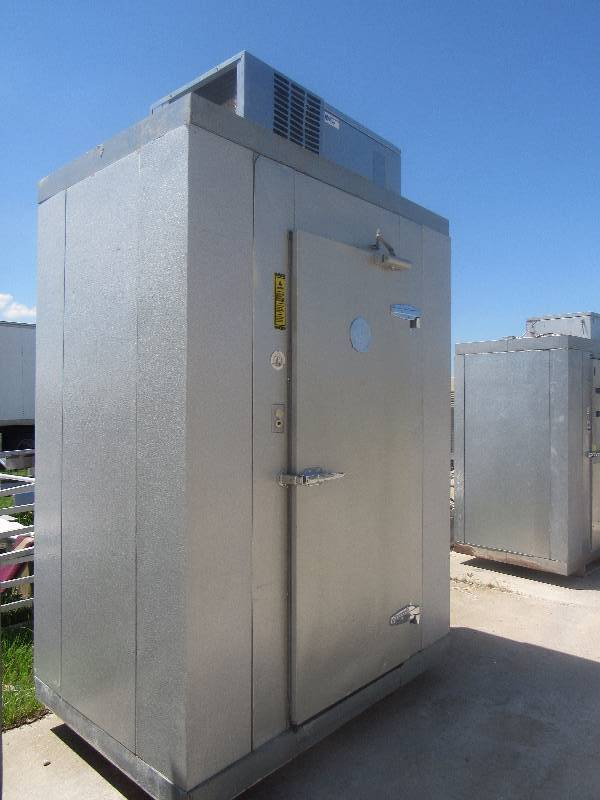lot 1120 image: ICS 72x48 Walk-In Freezer