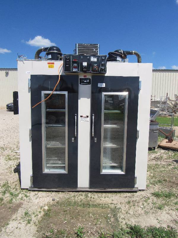 lot 1126 image: Lab-Line (2) Door Reach In Environmental Chamber