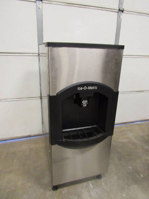 lot 1002 image: Ice-O-Matic 120 Lb Stainless Ice BinDispenser