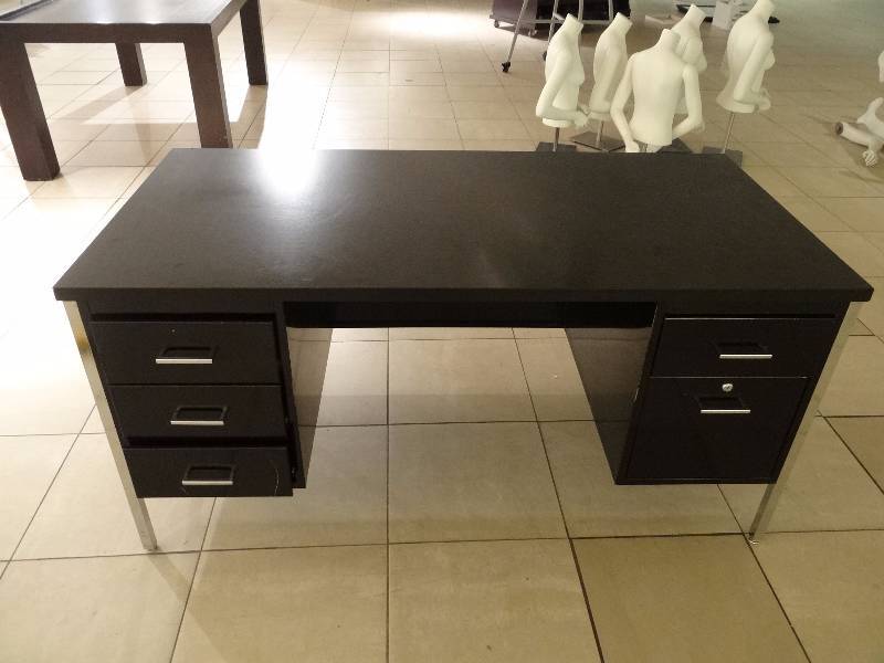 lot 1171 image: Wooden Office Desk