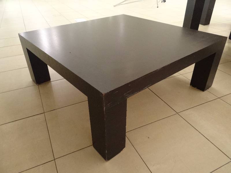 lot 1172 image: Wooden Display Table