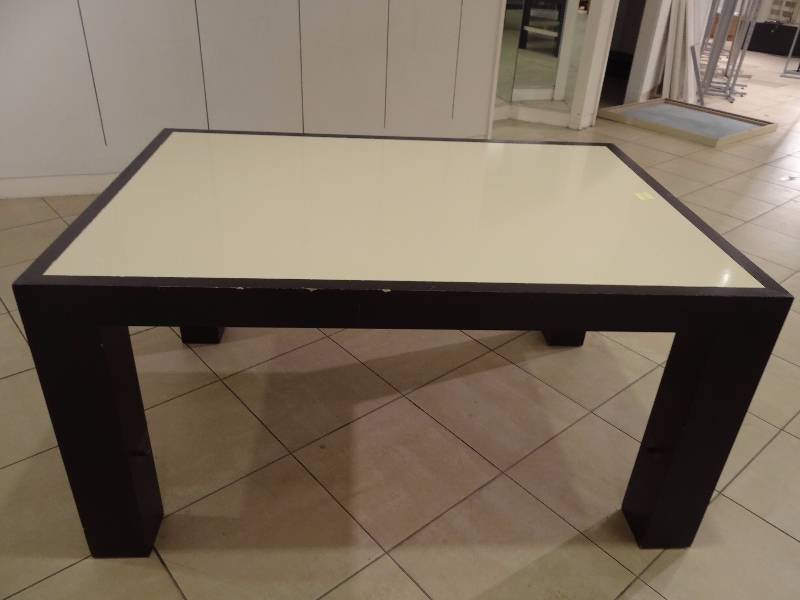 lot 1174 image: Wooden Display Table
