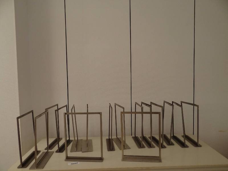 lot 1205 image: Lot of Metal Framed Table Top Displays
