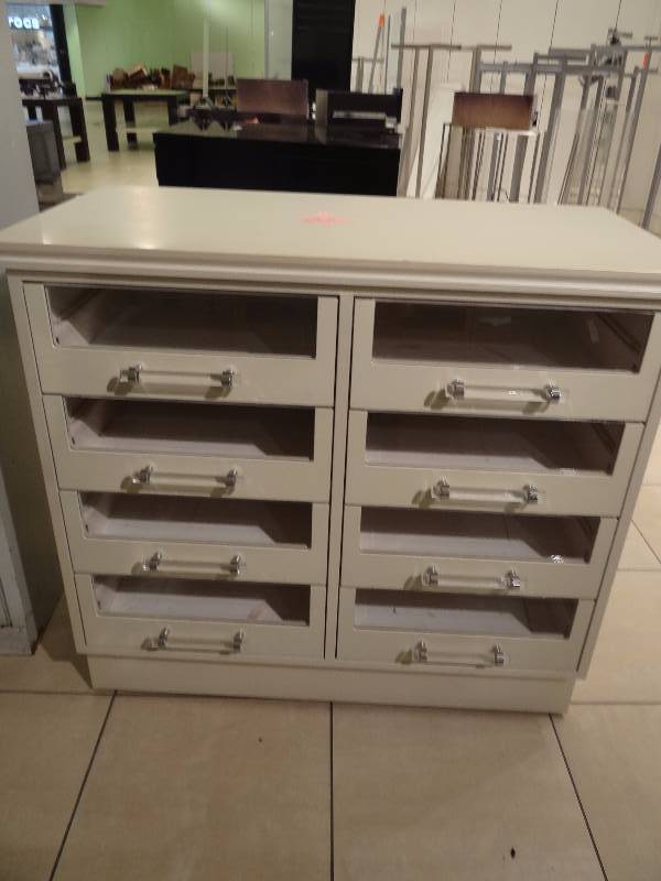 lot 1185 image: (8) Drawer Merchandise Display Drawer System