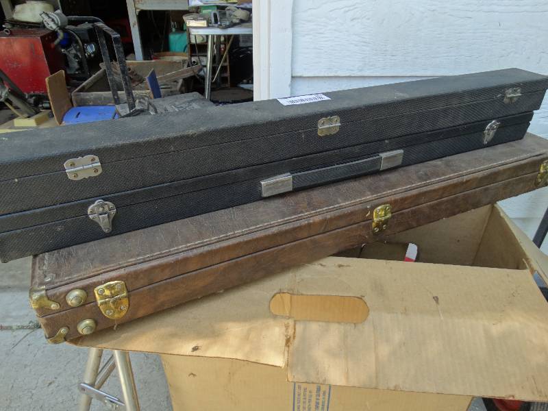 lot 252 image: Pool cue cases & 2 pool cues