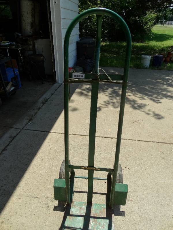 lot 262 image: 2 wheel dolly