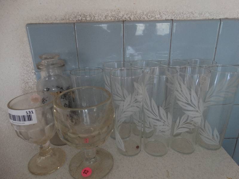 lot 131 image: 8 matching glasses & 4 misc.