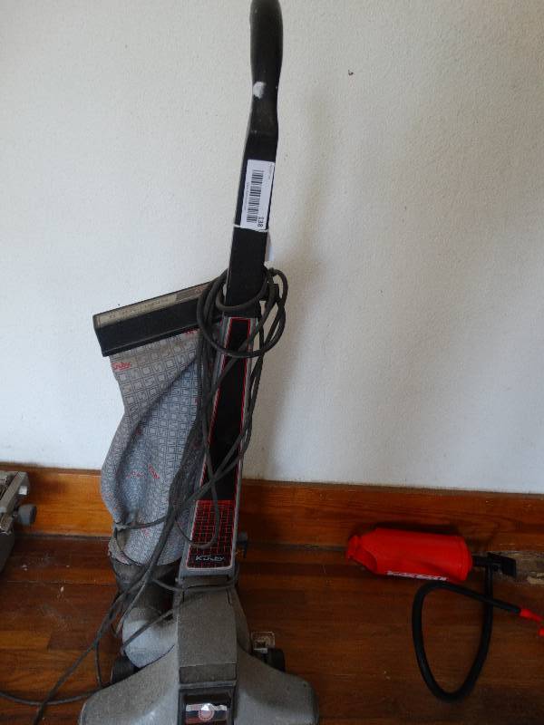lot 138 image: Heritage II vacuum & air pump