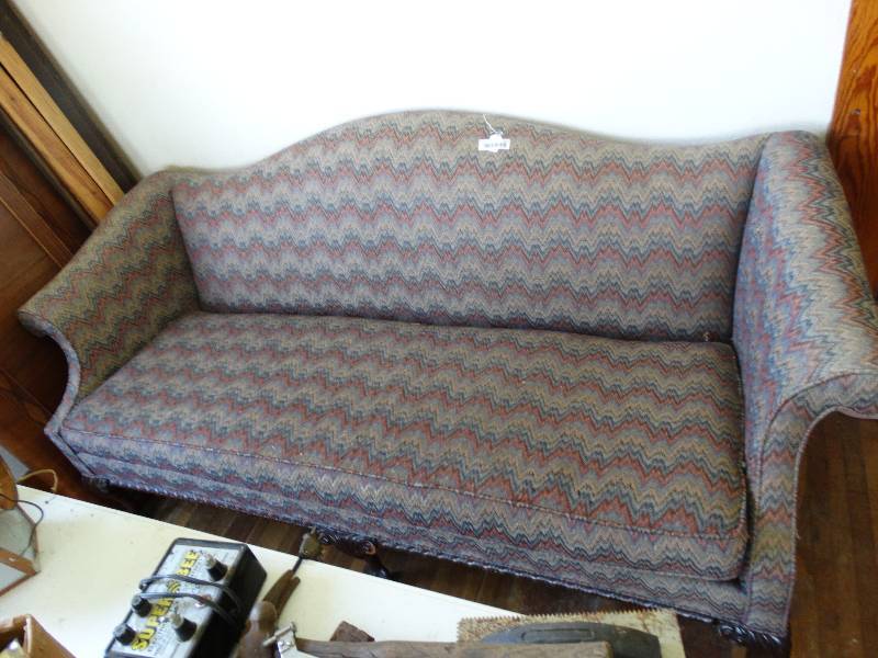 lot 179 image: Vintage sofa