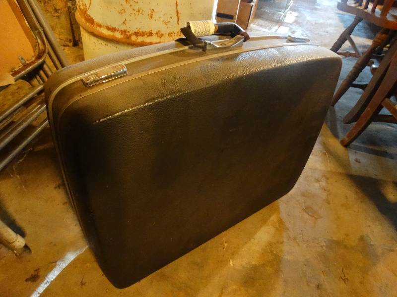 lot 187 image: Suitcase