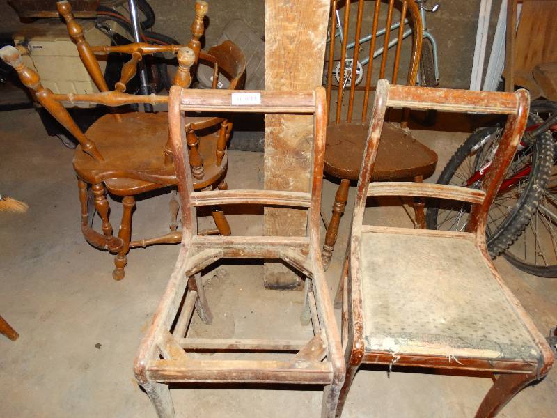 lot 197 image: Lot of dining chairs