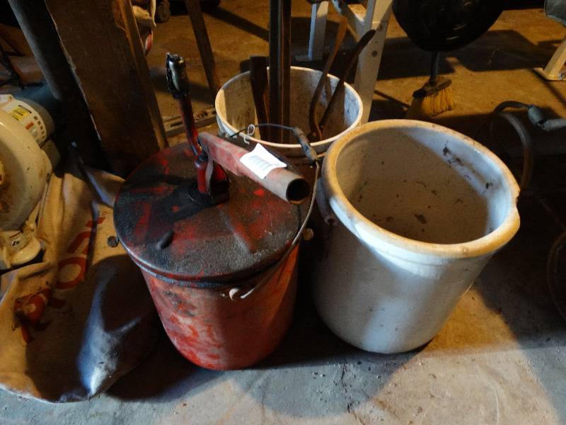 lot 207 image: Old chemical can, cobbler stand & heads