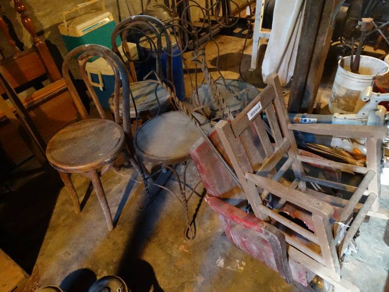 lot 222 image: Lot of various vintage chairs
