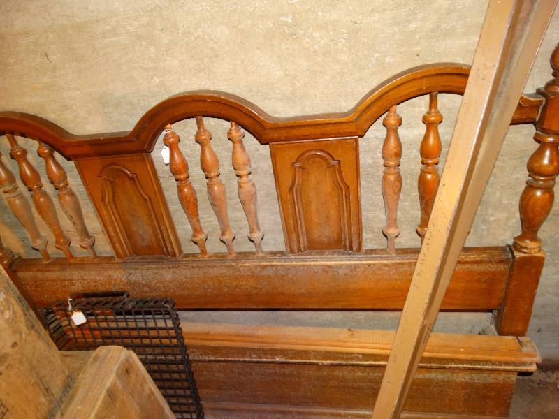 lot 225 image: Headboardrails