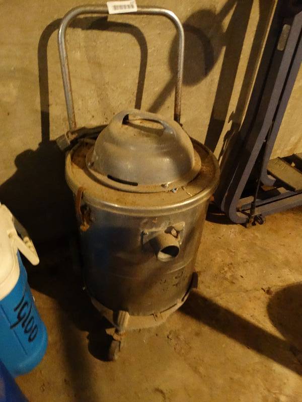 lot 227 image: Wetdry vac