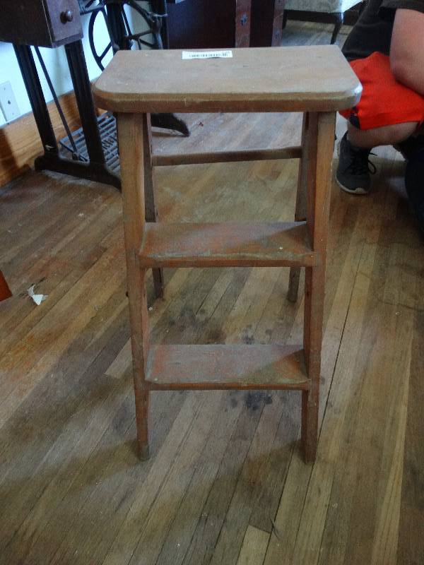 lot 126 image: Small wooden stool