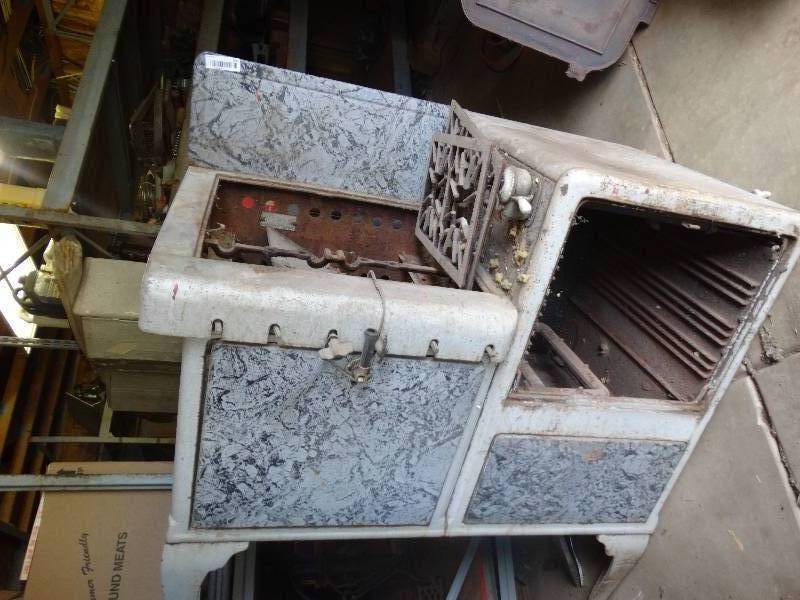 lot 297 image: Antique kitchen stove
