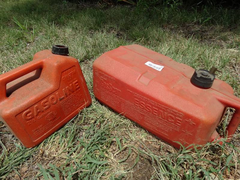 lot 304 image: 2 gas cans