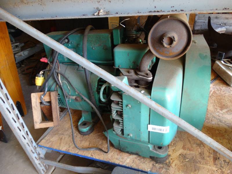 lot 348 image: Onan motor