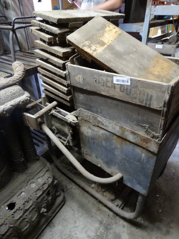 lot 373 image: Old metal machinery & wood blocks