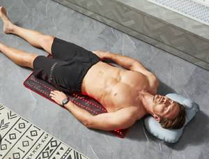 lot 15755 image: Bestqool Red Light Therapy Belt, Near Infrared Light Therapy & Red Light Therapy for Body, Pads Wearable Wrap for Knee Waist Elbow, Muscle Recovery, Infrared Therapy for Pain Relief