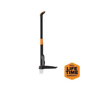 lot 86000140 image: Fiskars 339950-1001 39 in. Deluxe 4-Claw Stand-Up Weeder