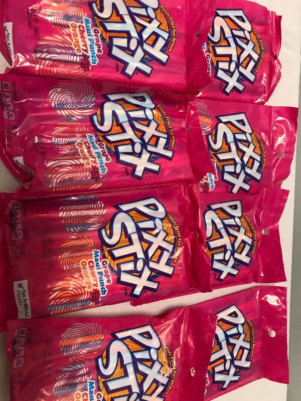 lot 6635 image: 8 Bags Pixy Stix Candy Powder