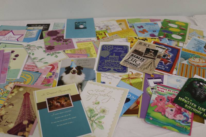 lot 6670 image: 100 CardsEnvelopes NEW American Greetings