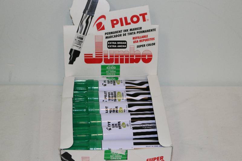 lot 6683 image: Pilot Jumbo Green Markers 12 ct